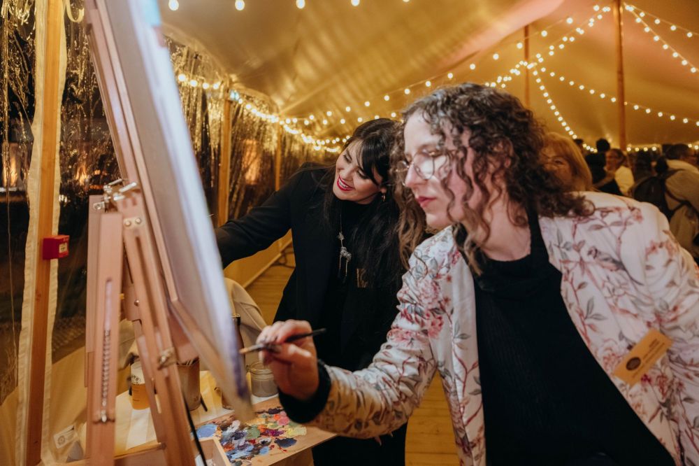 Julia Even artiste peintre pour les événements de prestige